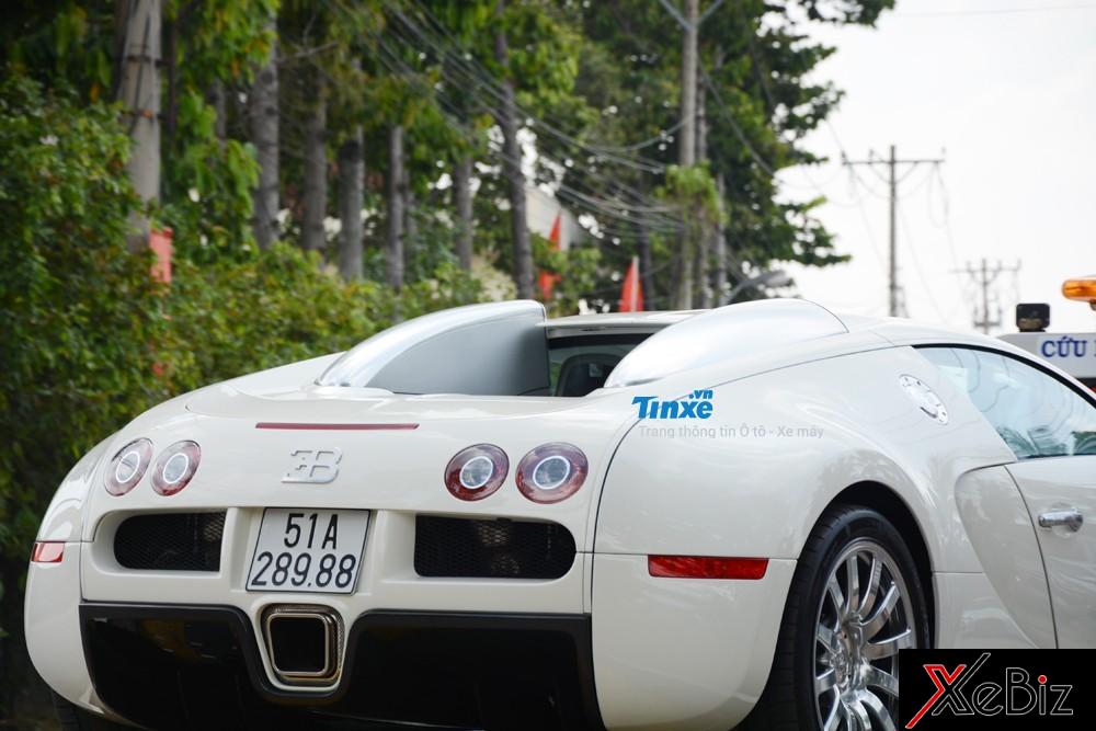 Ông hoàng tốc độ chỉ&nbsp;mất 2,5 giây để tăng tốc lên 100 km/h từ vị trí xuất phát trước khi đạt vận tốc tối đa 407 km/h.&nbsp;