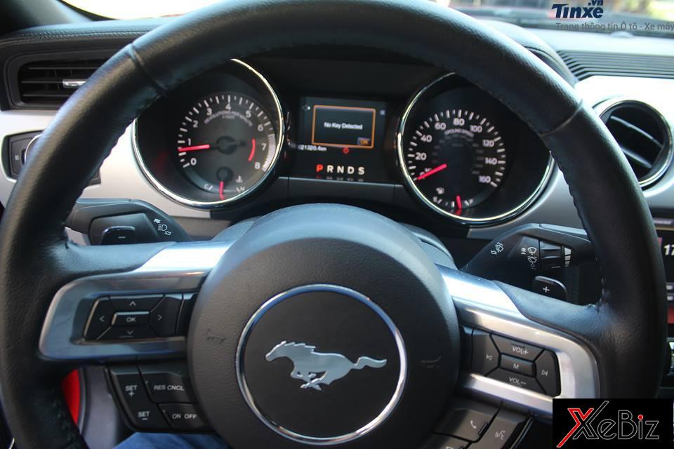 Ford Mustang thế hệ thứ 6 được trang bị 4 chế độ lái bao gồm bình thường, đường trơn trượt, đường tuyết và thể thao cho khách hàng trải nghiệm