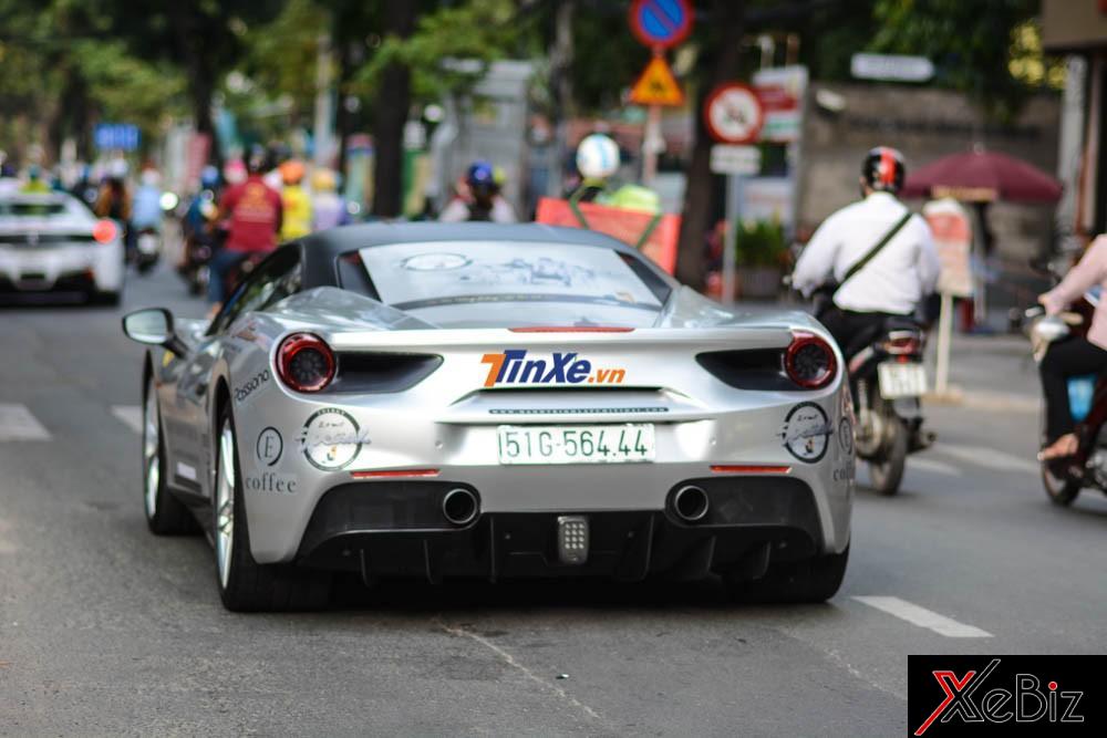 Và cả Ferrari 488 GTB Và cả Ferrari 488 GTB