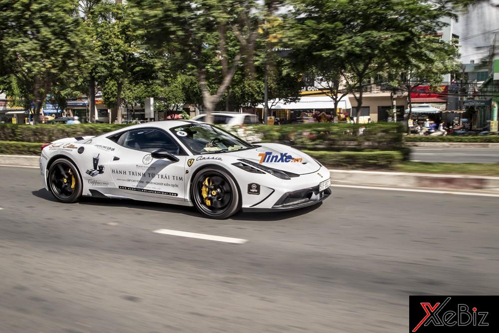 Nhờ đó, Ferrari 458 Speciale có công suất lên đến 607 mã lực tại vòng tua máy 9.000 vòng/phút, cao hơn 37 mã lực so với bản tiêu chuẩn. Nhờ đó, Ferrari 458 Speciale có công suất lên đến 607 mã lực tại vòng tua máy 9.000 vòng/phút, cao hơn 37 mã lực so với bản tiêu chuẩn.