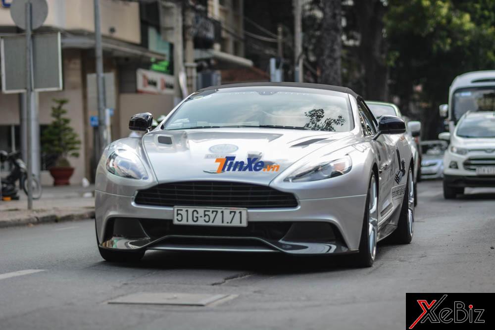 Aston Martin Vanquish Volante biển cặp 71 đẹp mắt Aston Martin Vanquish Volante biển cặp 71 đẹp mắt
