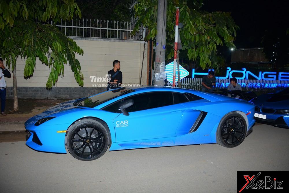 Lamborghini Aventador &nbsp;LP700-4 sử dụng&nbsp;động cơ V12, dung tích 6.5 lít, sản sinh công suất tối đa 700 mã lực và mô-men xoắn cực đại 690 Nm