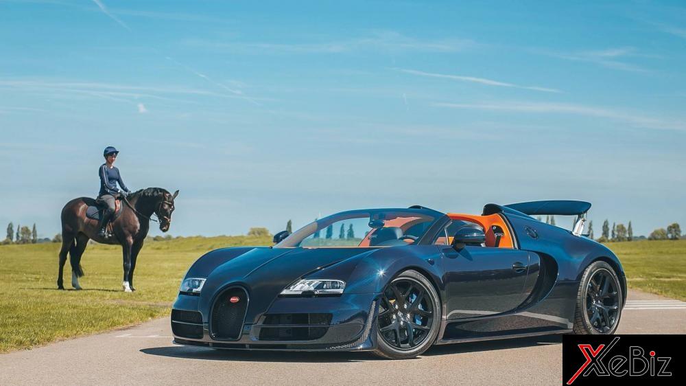 Và Bugatti Veyron Grand Sport Vitesse với bộ áo carbon xanh và đen đang được đại lý siêu xe nổi tiếng H.R. Owen ở London rao bán
