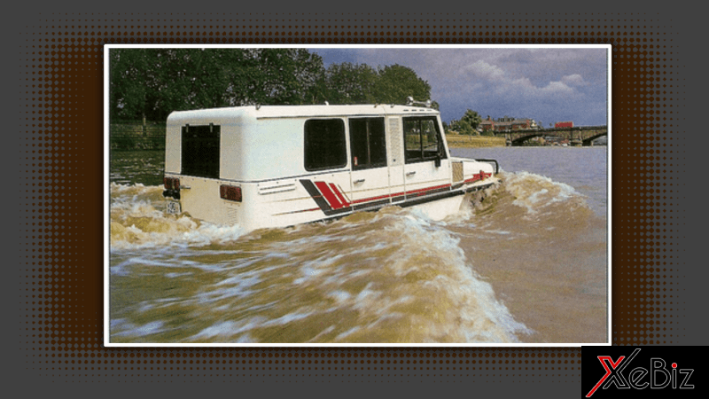 Vừa đi trên cạn, vừa