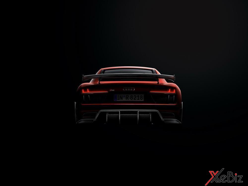Giá bán mỗi chiếc Audi R8 V10 Plus bản giới hạn tại Anh sẽ có mức 176.560 Bảng Anh, tương đương 234.371 USD hay 5,38 tỷ Đồng. Giá bán mỗi chiếc Audi R8 V10 Plus bản giới hạn tại Anh sẽ có mức 176.560 Bảng Anh, tương đương 234.371 USD hay 5,38 tỷ Đồng.
