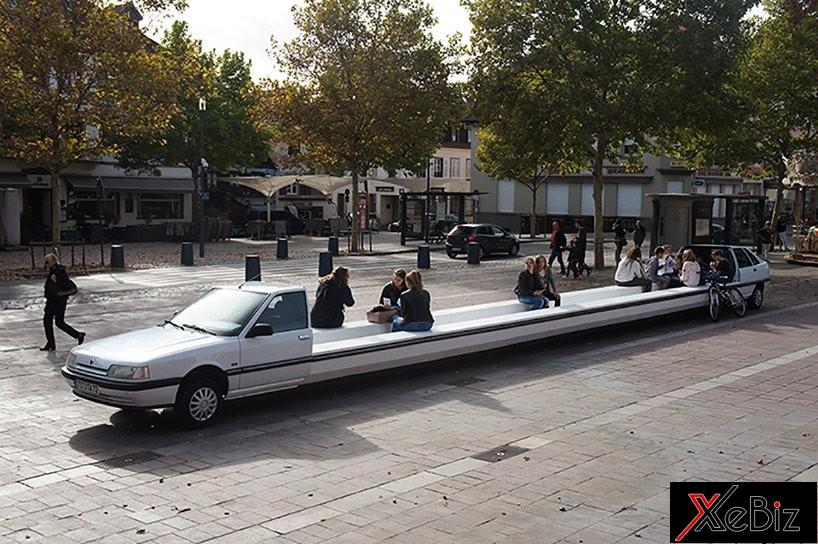 Có lúc anh ấy lại độ xe thành một chiếc ghế dài ngồi ngoài trời