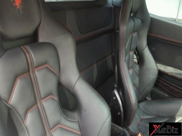 Nội thất của chiếc Ferrari 458 Italia bị ngập nước Siêu xe Ferrari 458 Italia