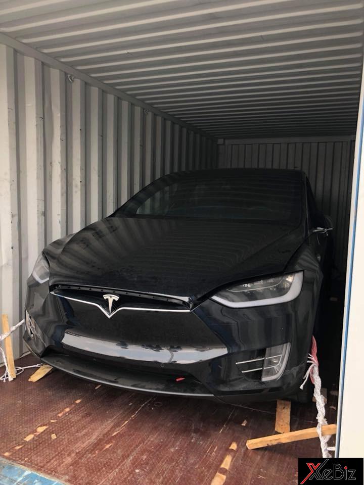 Đây là chiếc Tesla Model X P100D thứ 3 cập bến Việt Nam