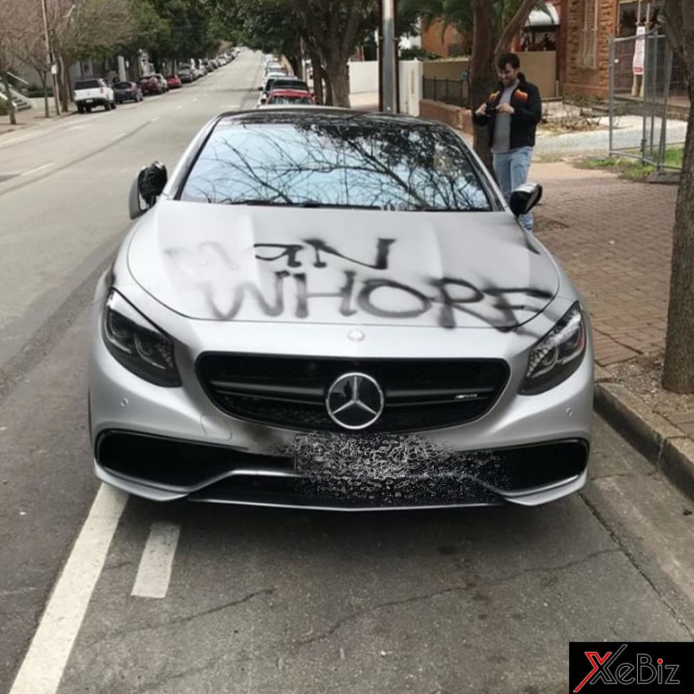 Nắp capô của chiếc Mercedes-AMG S63 Coupe 2018 Nắp capô của chiếc Mercedes-AMG S63 Coupe 2018