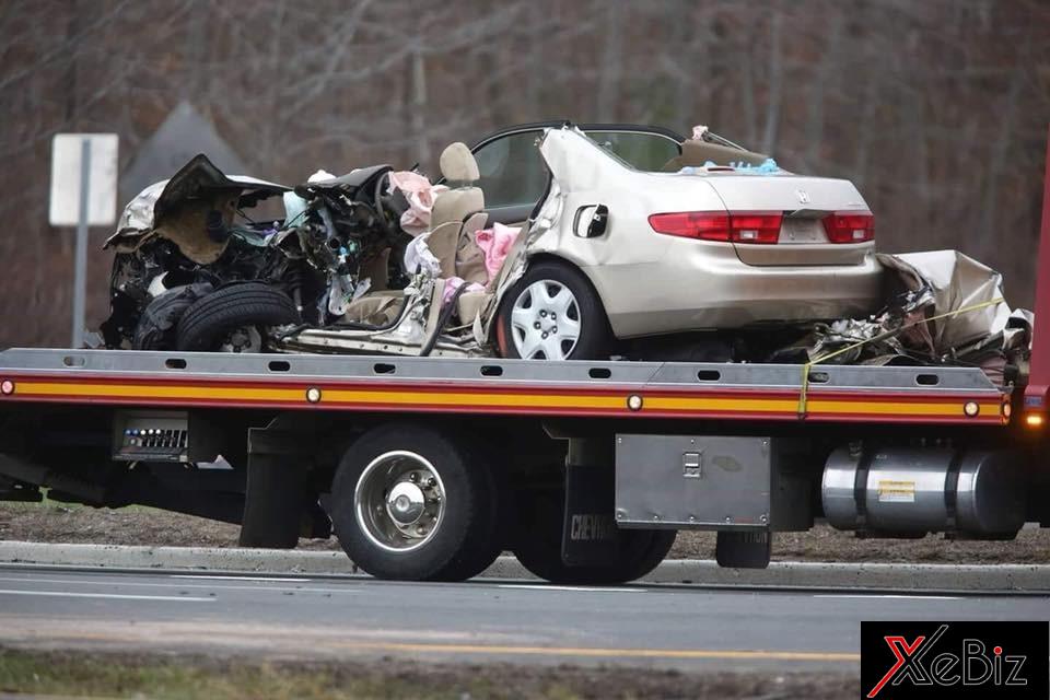 Tuy nhiên, ngay sau đó cư dân mạng đã tìm thấy ảnh gốc chiếc xe gặp nạn là một ô tô bình dân nhưng đã được hoán đổi xác do chiếc Bugatti Divo