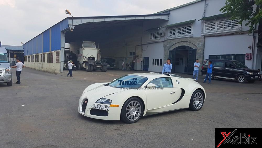 Trước đó, giới mê xe tại Sài thành đã rộ lên tin đồ Chủ tịch Trung Nguyên tậu chiếc Bugatti Veyron này