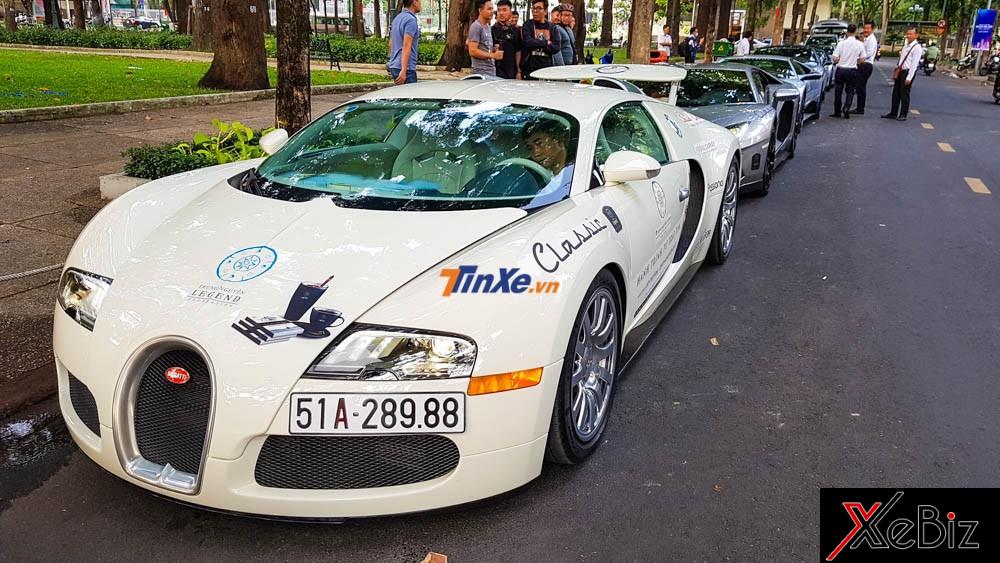 Đánh giá nhanh Bugatti Veyron mới bàn giao cho Chủ tịch Trung Nguyên