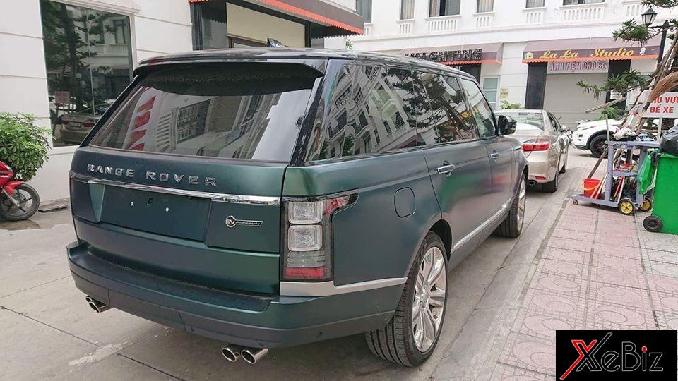 Bộ áo xanh mờ này do bộ phận Special Vehicle Operations của Jaguar-Land Rover thiết kế Bộ áo xanh mờ này do bộ phận Special Vehicle Operations của Jaguar-Land Rover thiết kế