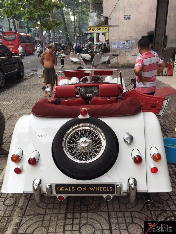 Ngoại thất xe không thay đổi thiết kế so với chiếc đầu tiên ra mắt cách đây 65 năm Ngoại thất xe không thay đổi thiết kế so với chiếc đầu tiên ra mắt cách đây 65 năm