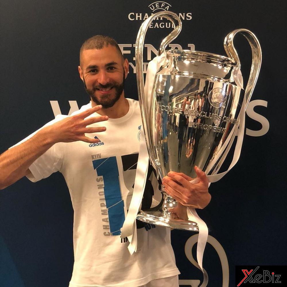Vài ngày trước khi đoạt chức vô địch Champions League, Karim Benzema đã bất ngờ đăng ảnh siêu xe triệu USD Bugatti Chiron lên mạng xã hội. Vài ngày trước khi đoạt chức vô địch Champions League, Karim Benzema đã bất ngờ đăng ảnh siêu xe triệu USD Bugatti Chiron lên mạng xã hội.