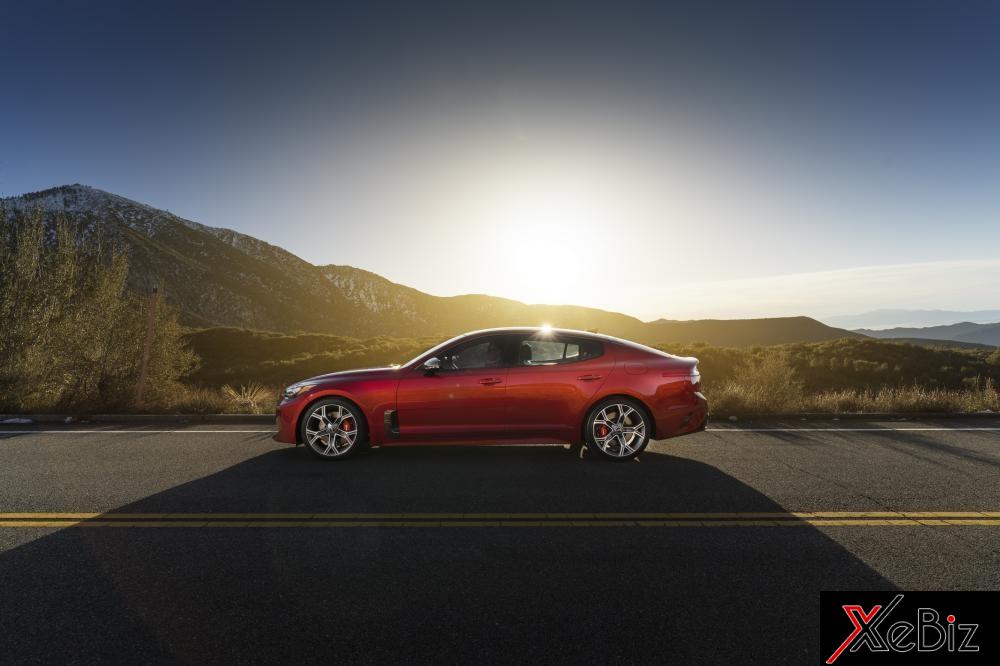 thân xe Kia Stinger 2018 GT 2