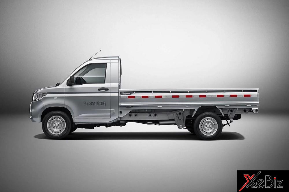 Rong Guang nhìn từ bên sườn