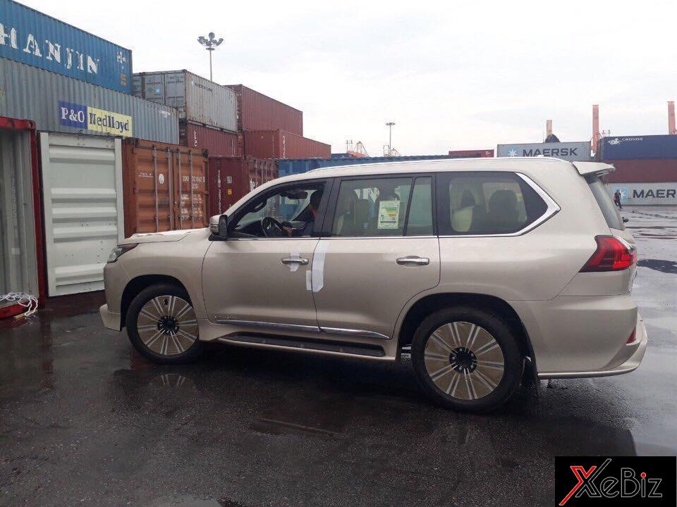Chiếc Lexus LX570 Super Sport 2018 này chỉ có 4 chỗ ngồi và thuộc bản&nbsp;độ của hãng MBS