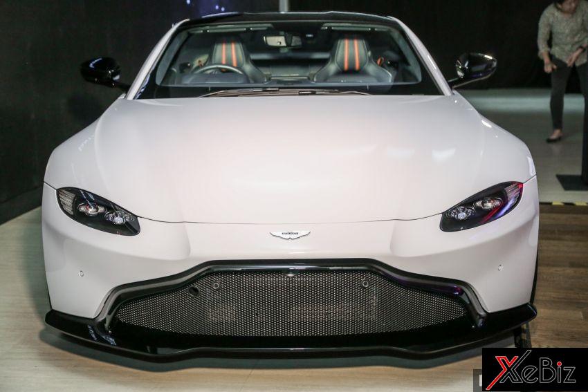 Thiết kế đầu xe của Aston Martin V8 Vantage 2018 Thiết kế đầu xe của Aston Martin V8 Vantage 2018