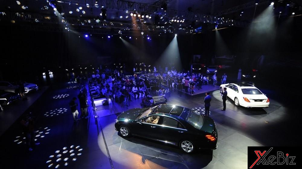 Mercedes-Benz C-Class và E-Class thêm trang bị, giá không đổi