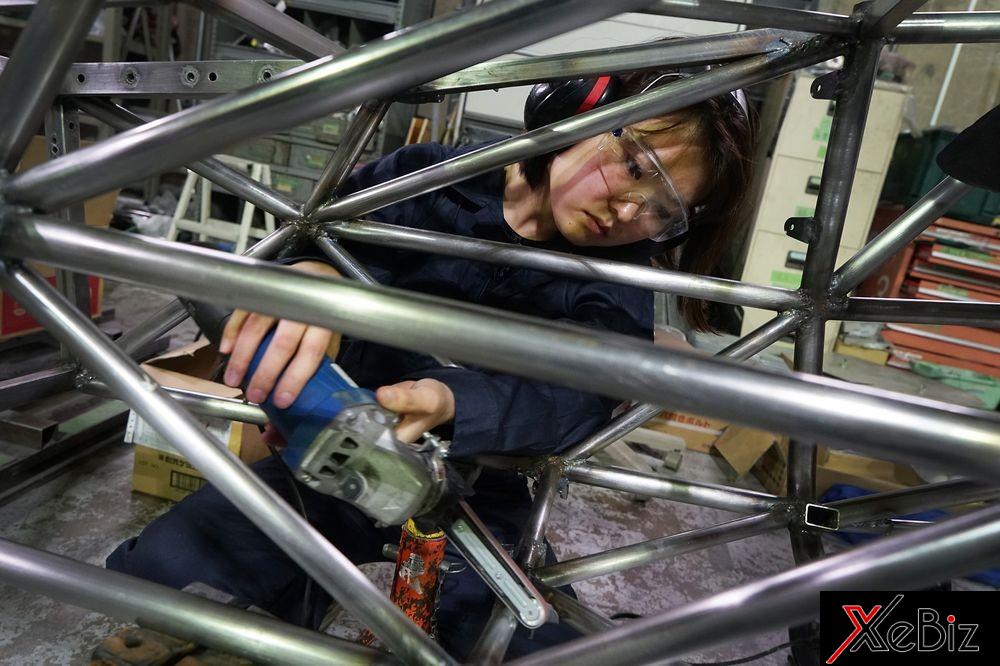 Các nữ sinh viên ngành kỹ sư như Yui Mitsuhashi đang được săn đón bởi những nhà sản xuất xe lớn Nhật Bản