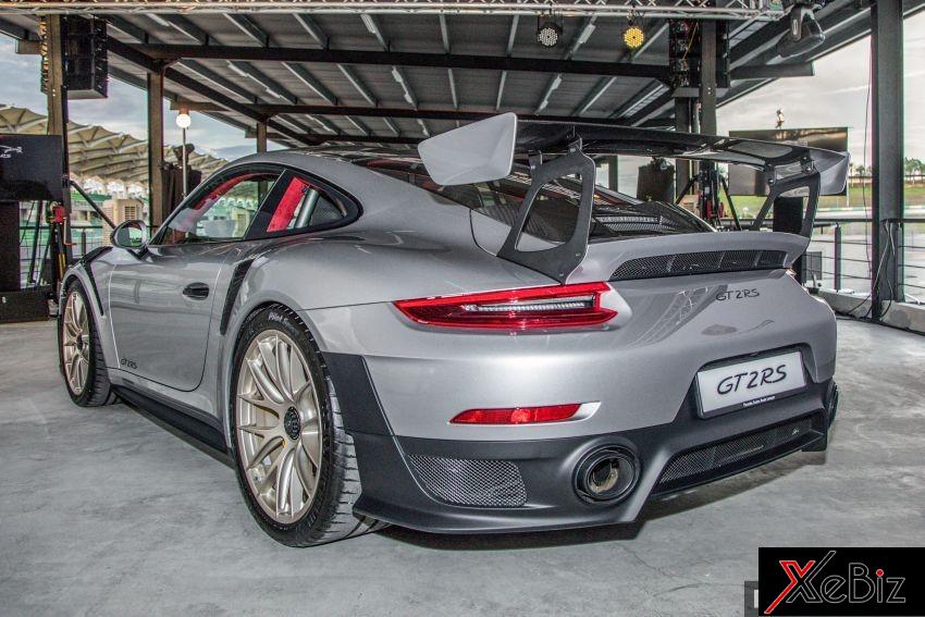 Porsche 911 GT2 RS 2018 có giá rẻ hơn ở Malaysia