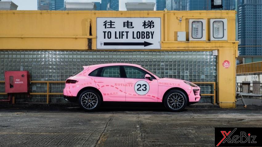Một mẫu Porsche Macan heo hồng ở Singapore Một mẫu Porsche Macan heo hồng ở Singapore