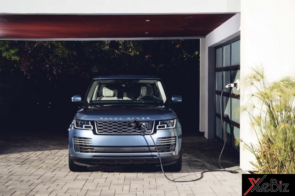 Range Rover HSE P400e sẽ được định vị nằm giữa 2 phiên bản là HSE và HSE Td6. Range Rover HSE P400e sẽ được định vị nằm giữa 2 phiên bản là HSE và HSE Td6.