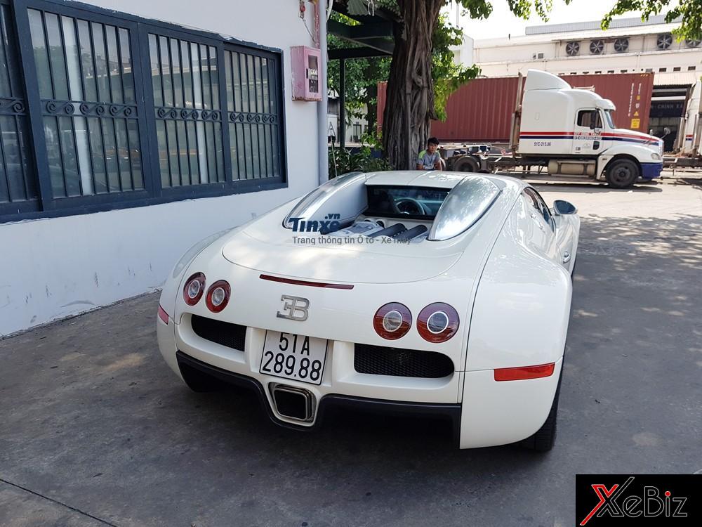 Bugatti Veyron nằm trong danh sách xe tham dự hành trình này