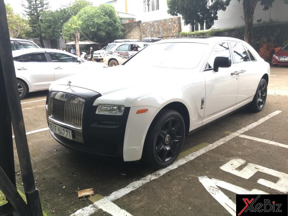 Đây là 1 trong 2 chiếc Rolls-Royce Ghost thuộc sở hữu của ông Đặng Lê Nguyên Vũ Đây là 1 trong 2 chiếc Rolls-Royce Ghost thuộc sở hữu của ông Đặng Lê Nguyên Vũ