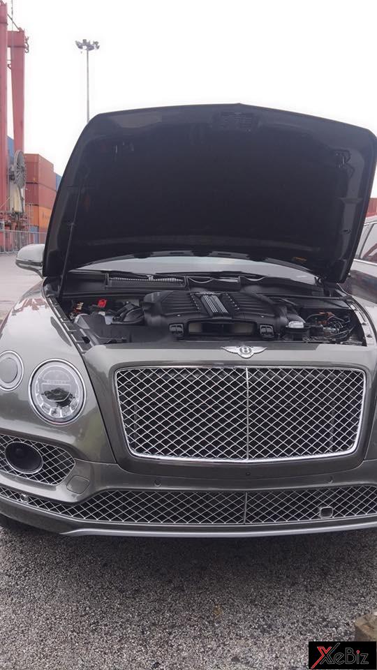 SUV siêu đắt đỏ Bentley Bentayga tiếp tục được đưa về nước SUV siêu đắt đỏ Bentley Bentayga tiếp tục được đưa về nước