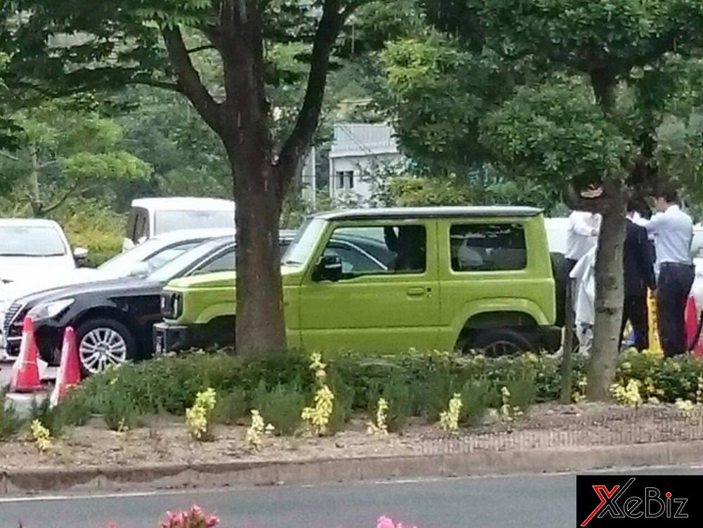 Suzuki Jimny 2019 sở hữu thiết kế cổ điển kết hợp với hiện đại