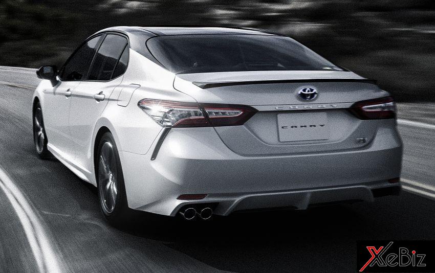 Cận cảnh thiết kế phía sau của Toyota Camry Sports 2018 Cận cảnh thiết kế phía sau của Toyota Camry Sports 2018