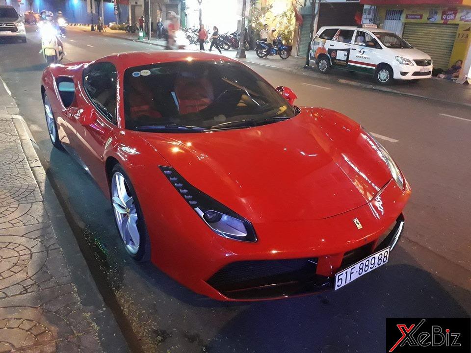 Đây là lần đầu tiên chiếc Ferrari 488 GTB được Tuấn Hưng cho Nam tiến Đây là lần đầu tiên chiếc Ferrari 488 GTB được Tuấn Hưng cho Nam tiến