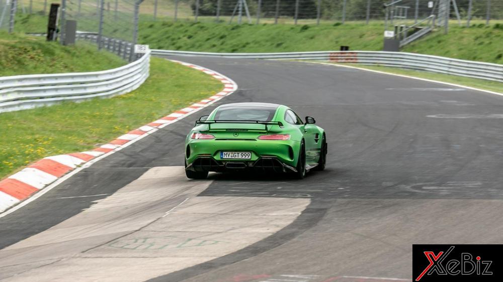 Xem Mercedes-AMG GT R 750 mã lực “quẩy nát” Nurburgring trong 7 phút Xem Mercedes-AMG GT R 750 mã lực “quẩy nát” Nurburgring trong 7 phút