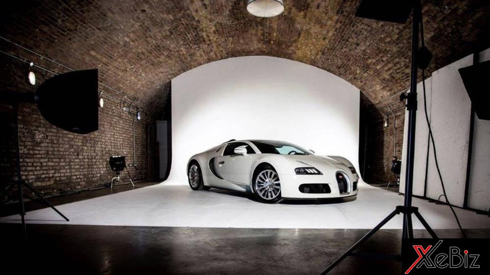 Bugatti Veyron Grand Sport mang bộ áo màu trắng