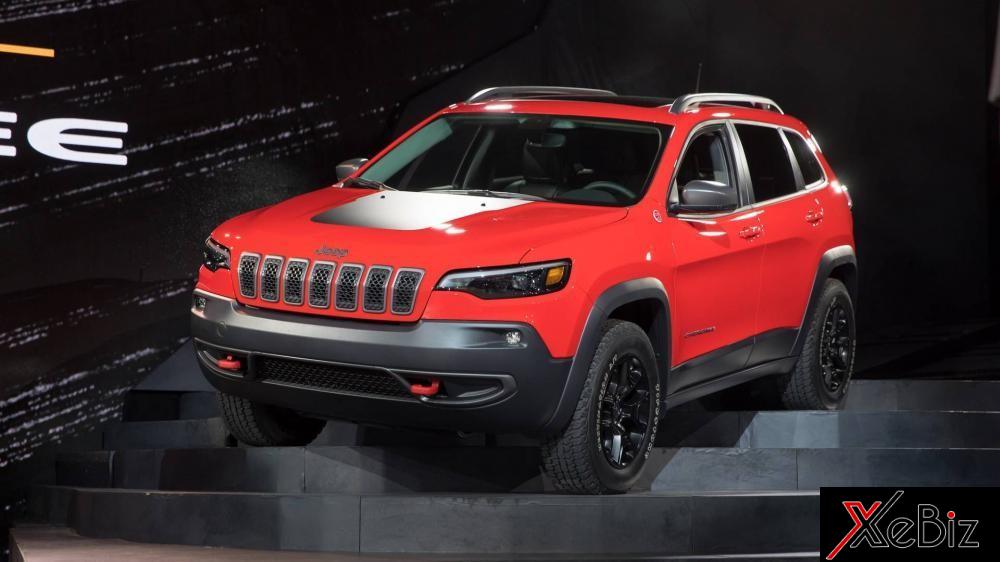 Jeep Cherokee 2019 ra mắt với nội thất rộng rãi hơn và động cơ tiết kiệm xăng
