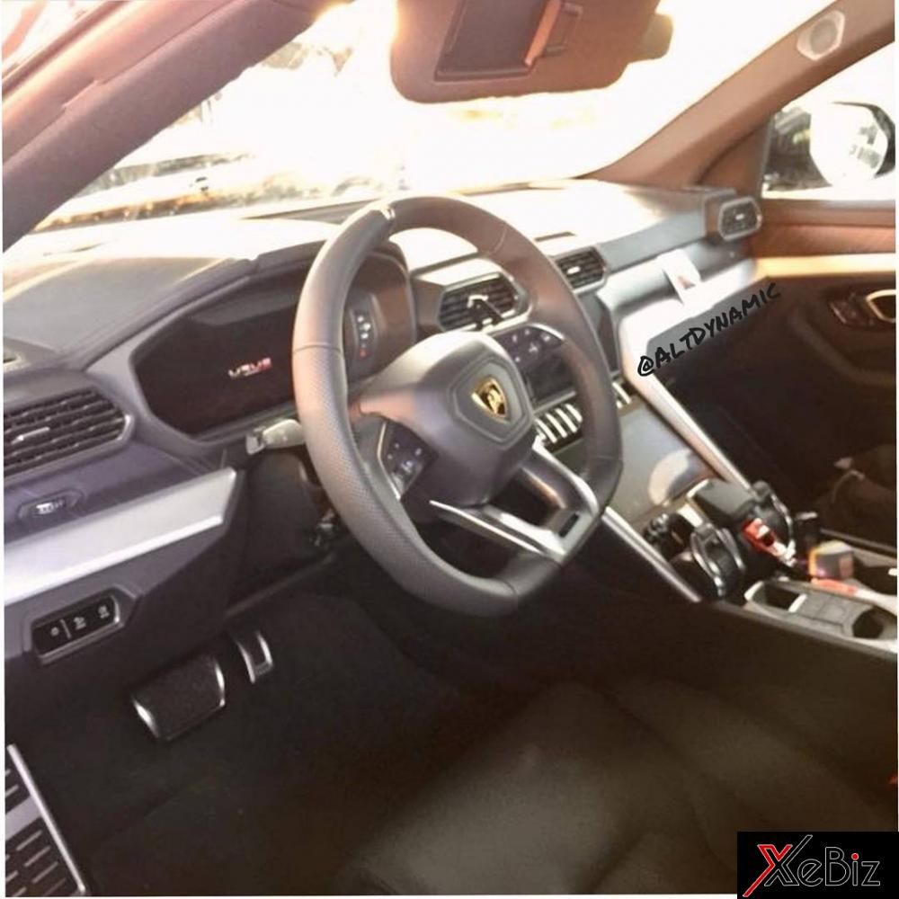 Siêu SUV Lamborghini Urus lộ rõ nội thất trước ngày ra mắt