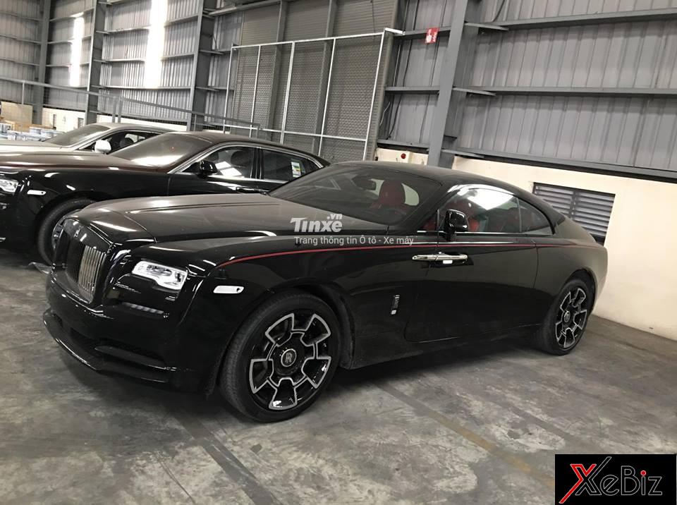 Chiếc Rolls-Royce Wraith Black Badge bí ẩn nhất Việt Nam đã được thông quan