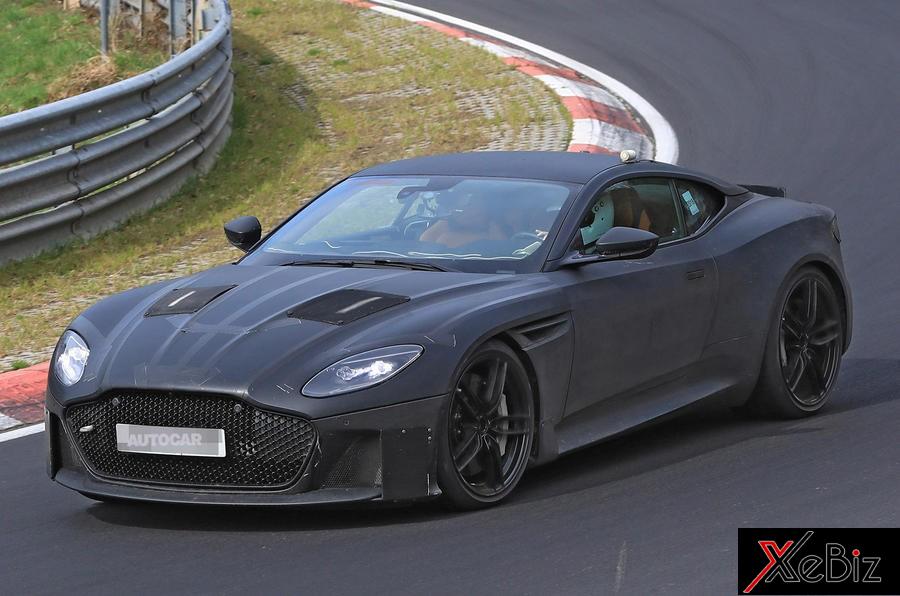 Aston Martin DBS Superleggera chạy trên đường thử Aston Martin DBS Superleggera chạy trên đường thử