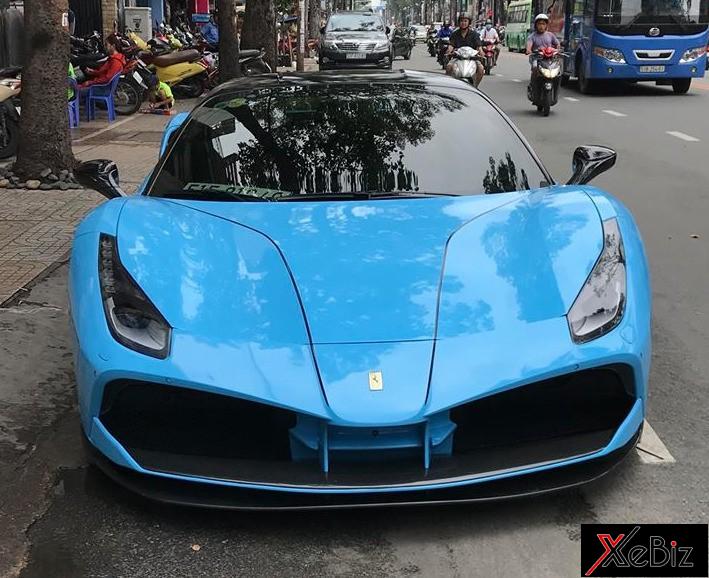 Cận cảnh bộ áo màu xanh ngọc trên siêu xe Ferrari 488 GTB độ body kit SVR độc nhất Việt Nam Cận cảnh bộ áo màu xanh ngọc trên siêu xe Ferrari 488 GTB độ body kit SVR độc nhất Việt Nam