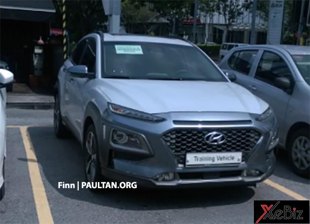 Hyundai Kona 2018 đeo biển Training Vehicle Hyundai Kona 2018 đeo biển Training Vehicle