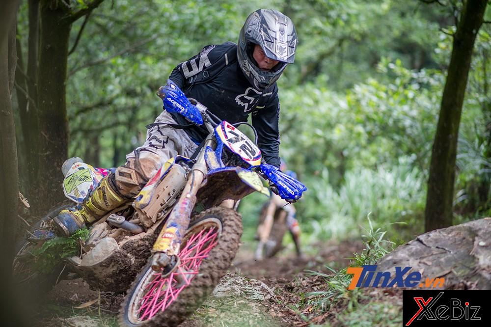 Với tất cả những gì mang lại, cào cào Enduro vẫn hấp dẫn một nhóm những người đam mê sự mạo hiểm.