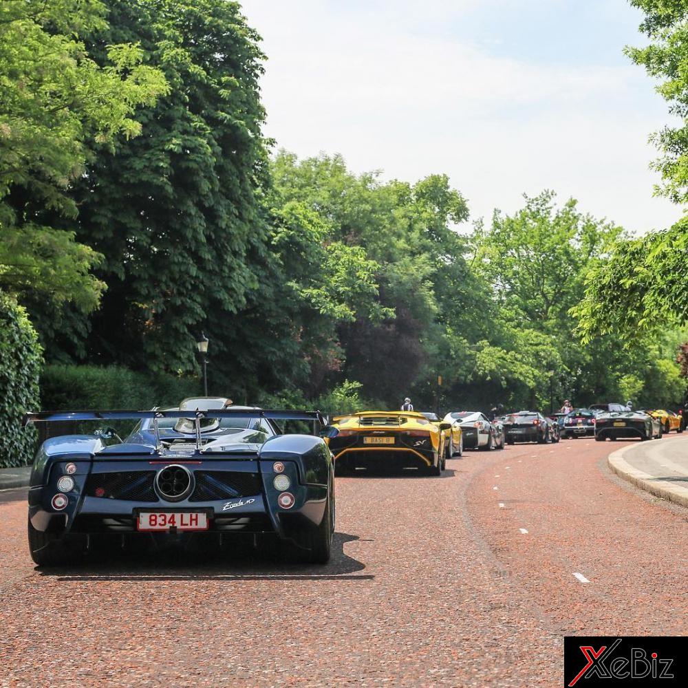 Việc đem siêu xe qua London chơi vào dịp hè là công việc yêu thích của giới nhà giàu thế giới. Việc đem siêu xe qua London chơi vào dịp hè là công việc yêu thích của giới nhà giàu thế giới.
