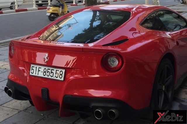 Ferrari và Rolls-Royce biển số “song sinh” sánh đôi trên vỉa hè Hà Nội 3 Ferrari và Rolls-Royce biển số “song sinh” sánh đôi trên vỉa hè Hà Nội 03