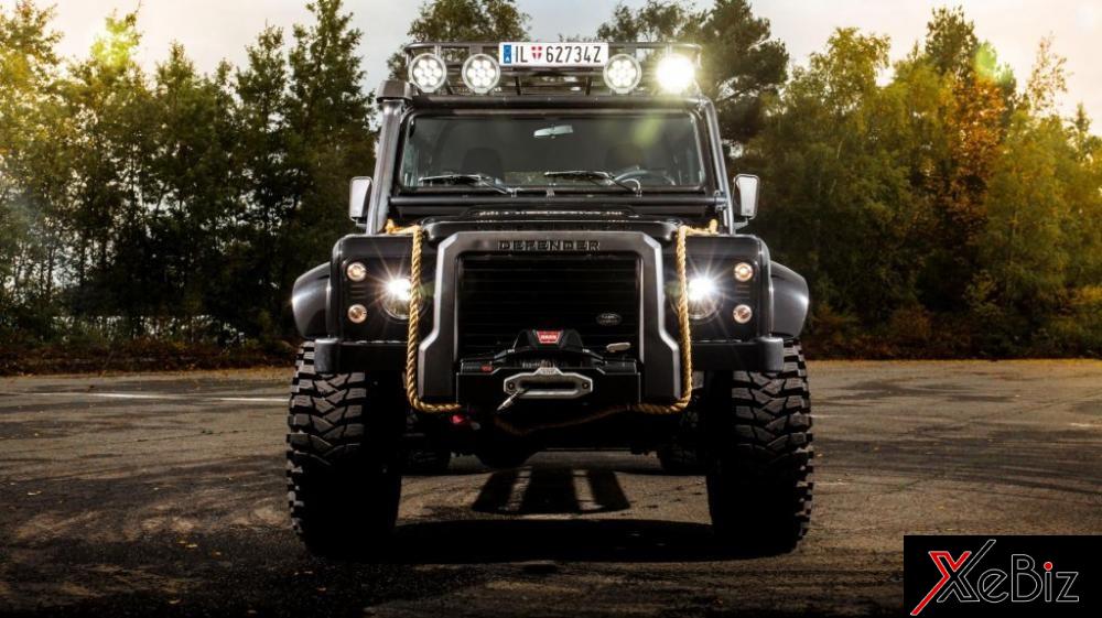 Hàng hiếm Land Rover Defender SVX được đấu giá từ 130.000 USD 3 Hàng hiếm Land Rover Defender SVX được đấu giá từ 130.000 USD 03