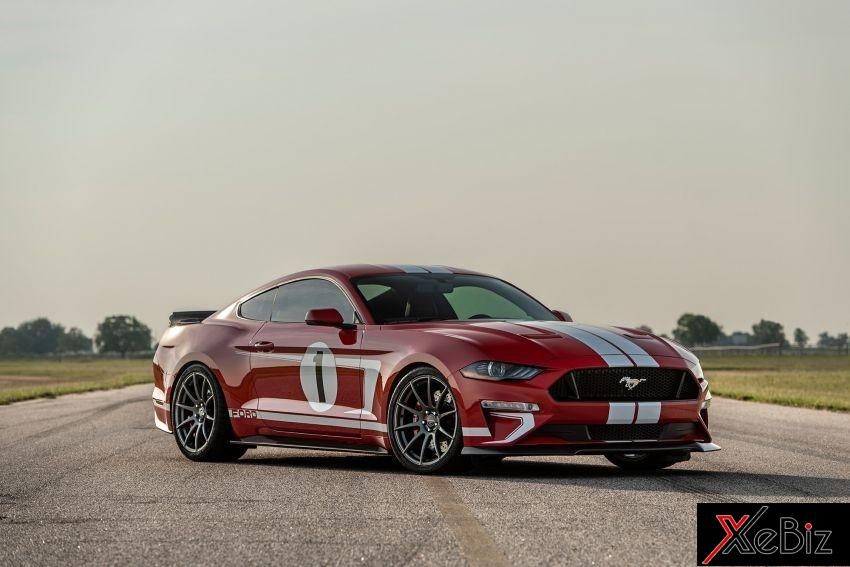 Bộ áo khoác cho mẫu xe độ Hennessey Heritage Edition Mustang 201 9lấy cảm hứng từ chiếc Ford GT Heritage Edition