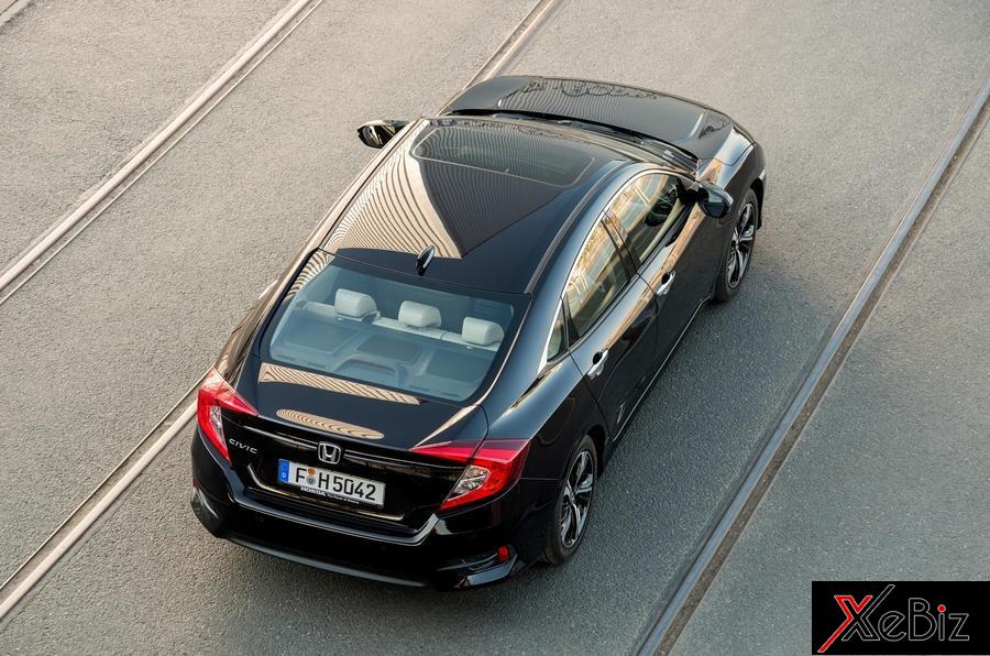 Honda Civic Sedan 2018 đi kèm nội thất rộng rãi