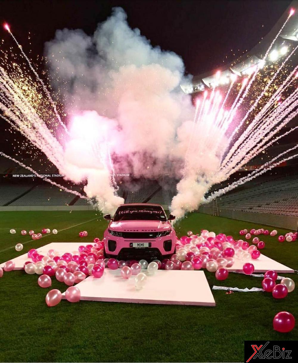 Chiếc Range Rover Evoque Convertible màu hồng mà huấn luyện viên thể hình dành cho vợ sắp cưới Chiếc Range Rover Evoque Convertible màu hồng mà huấn luyện viên thể hình dành cho vợ sắp cưới