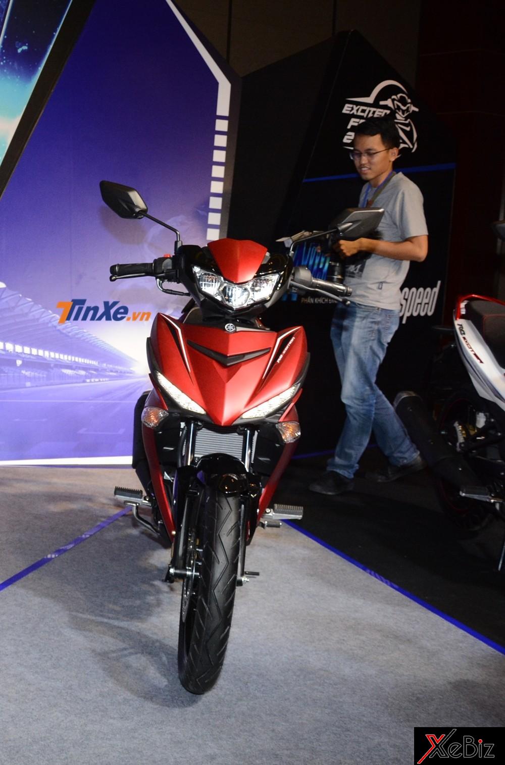 Trước khi khoác lên mình chiếc Yamaha Exciter 150 2019 bộ áo đỏ nhám, hãng xe máy Nhật Bản cũng từng mang đến bộ áo đỏ tươi cho phiên bản cũ Trước khi khoác lên mình chiếc Yamaha Exciter 150 2019 bộ áo đỏ nhám, hãng xe máy Nhật Bản cũng từng mang đến bộ áo đỏ tươi cho phiên bản cũ